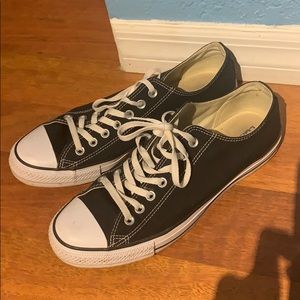 Converse black and white